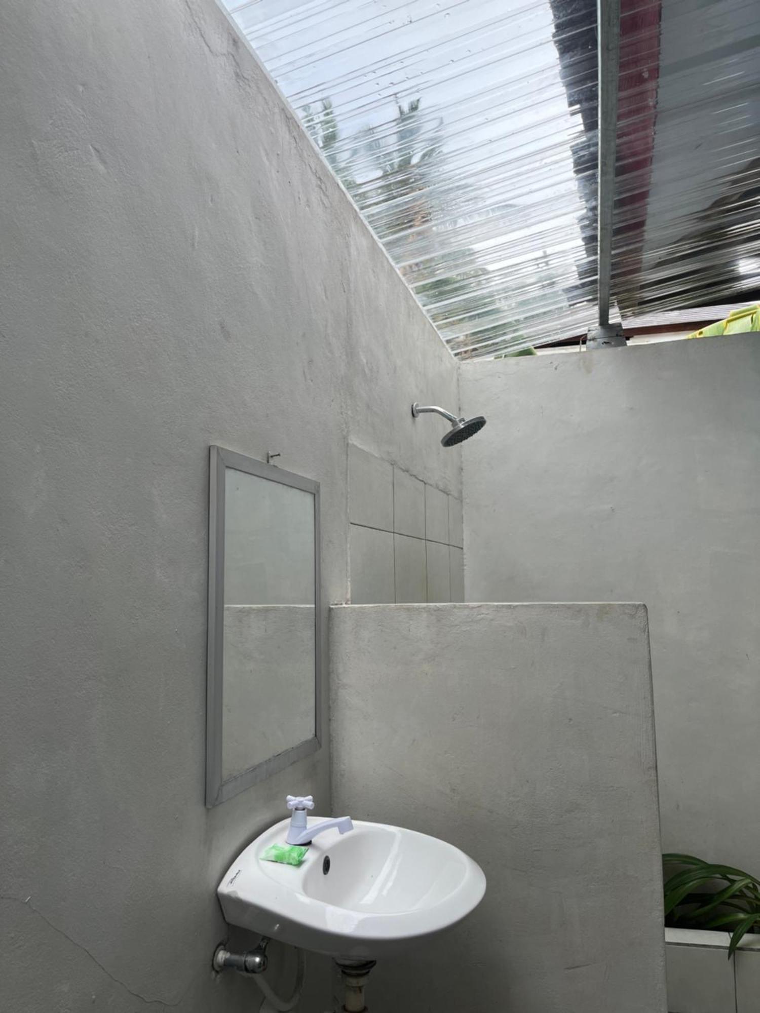 Kebun Homestay Kuta  Kültér fotó